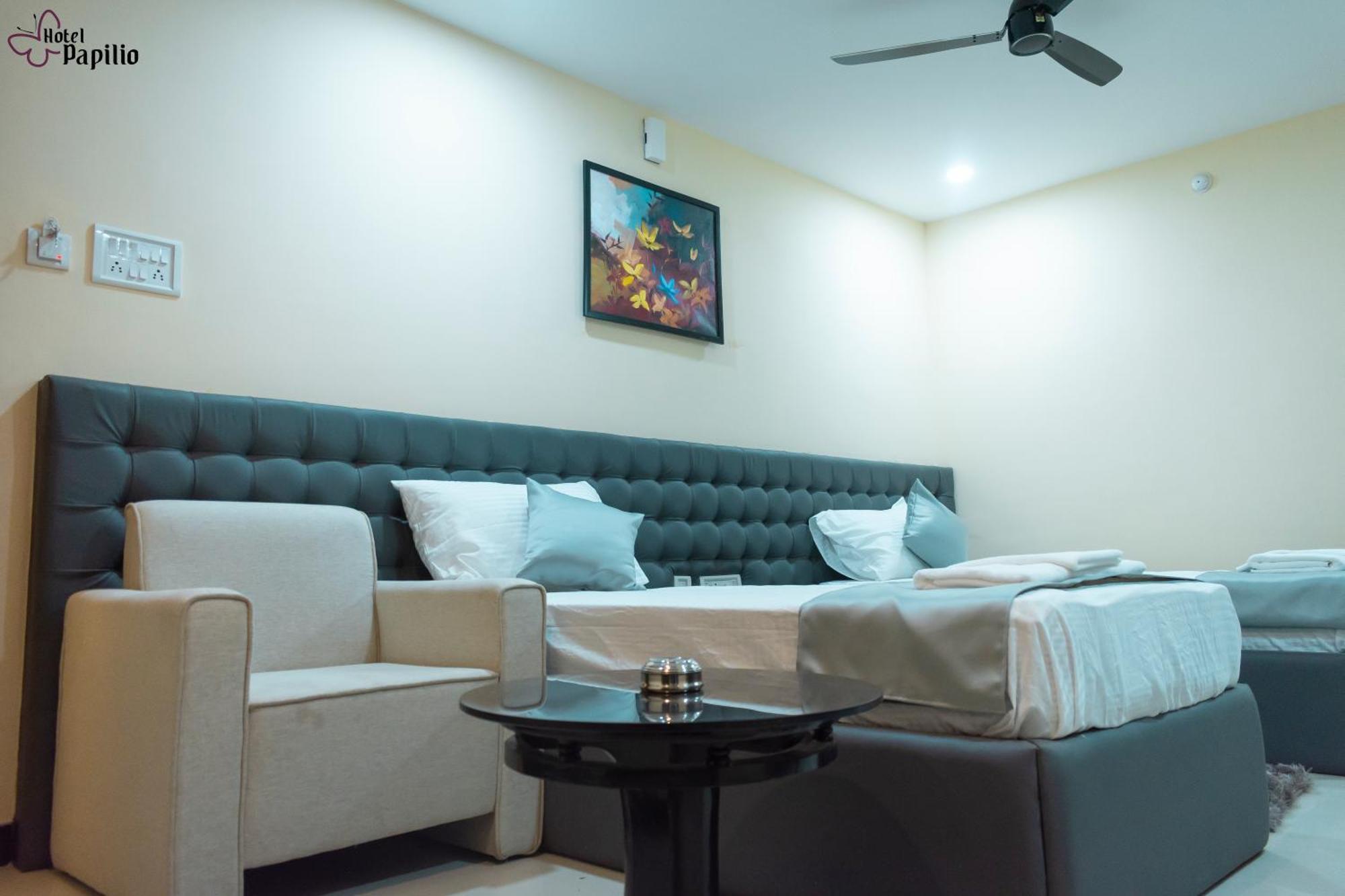 Hotel Papilio Malda Екстер'єр фото
