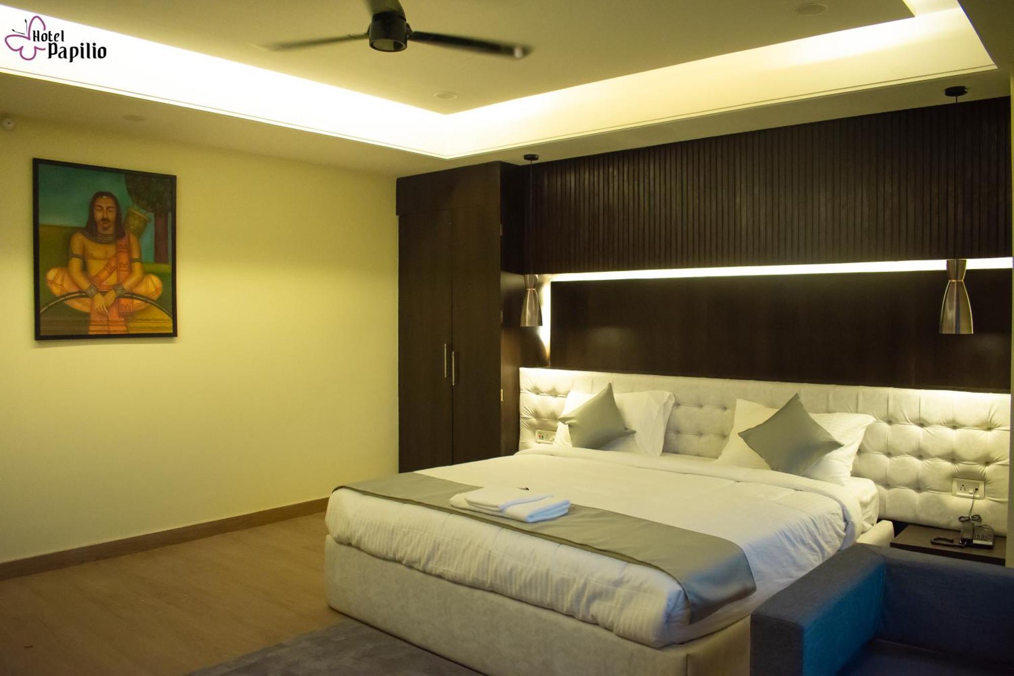 Hotel Papilio Malda Екстер'єр фото